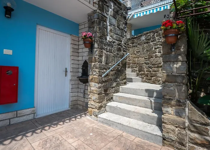 アパート & Matos ポルトローシュ